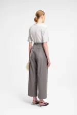 Pantalone con pieghe in gessato lurex grigio