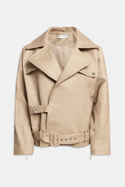 Weili Zheng Biker in ecopelle