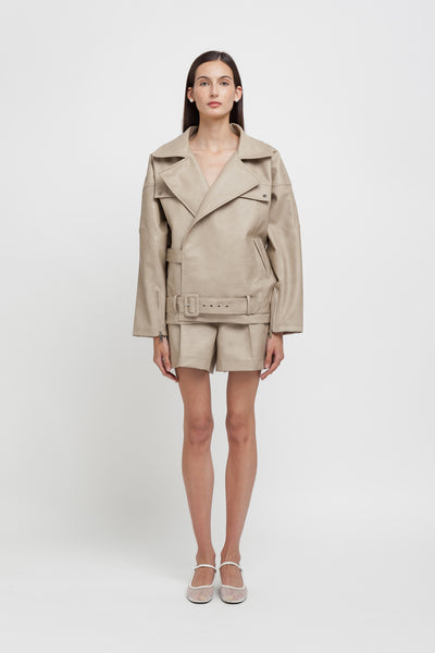 Weili Zheng Biker in ecopelle