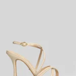 Werner Sandalo in vernice colore beige