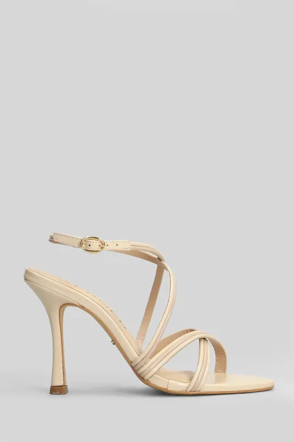 Werner Sandalo in vernice colore beige