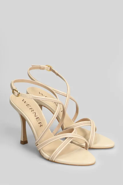 Werner Sandalo in vernice colore beige