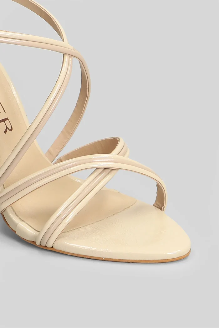 Werner Sandalo in vernice colore beige