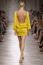 Abito corto colore olio