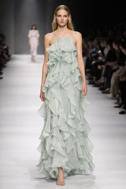 Abito lungo colore aloe