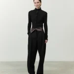 PANTALONE IN LANA CON BASCHINA NERO