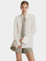 Camicia in viscosa di seta con cravatta Chanel